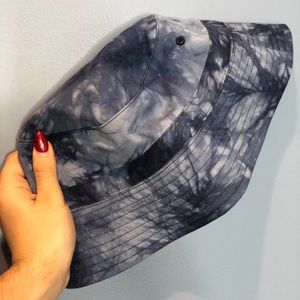 Old Navy Blue Tie Dye Bucket Hat